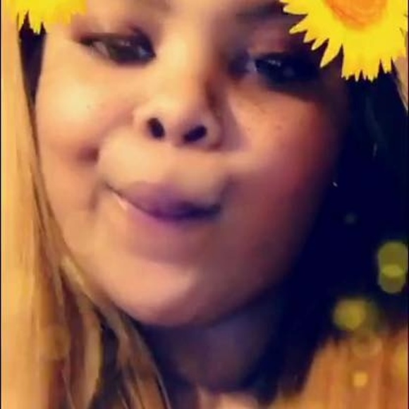 Meet your Posher, Kayla - Picture 1 of 1